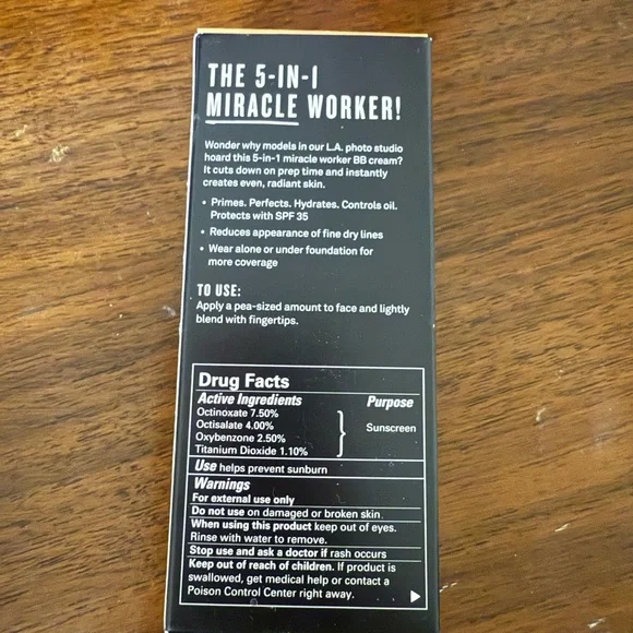 Smashbox Camera Ready BB Cream SPF 35 - Picture 3 of 4